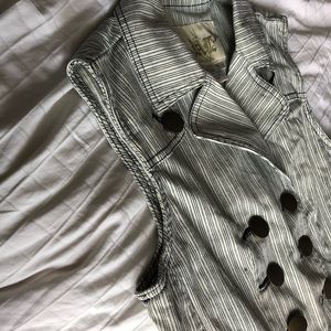 Unique fitted women’s vest